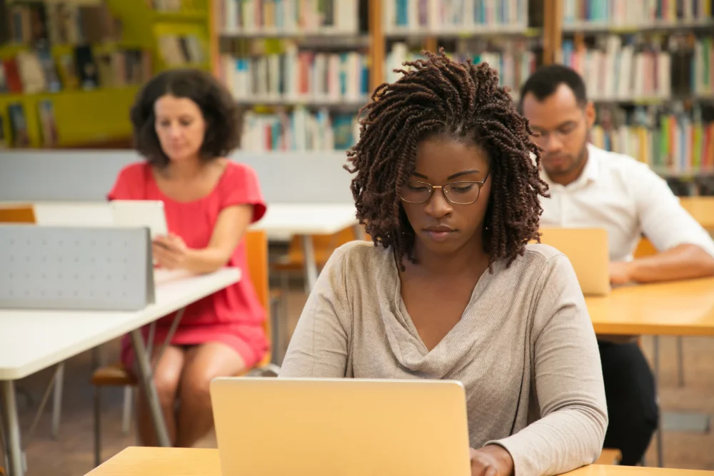 Supports de communication pour une école ou centre de formation